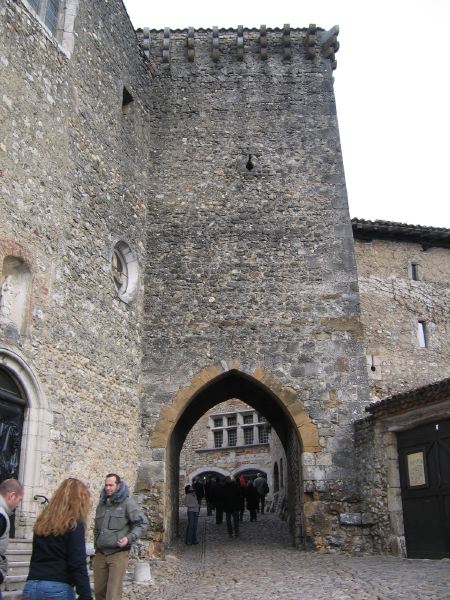 Porte fortifiée